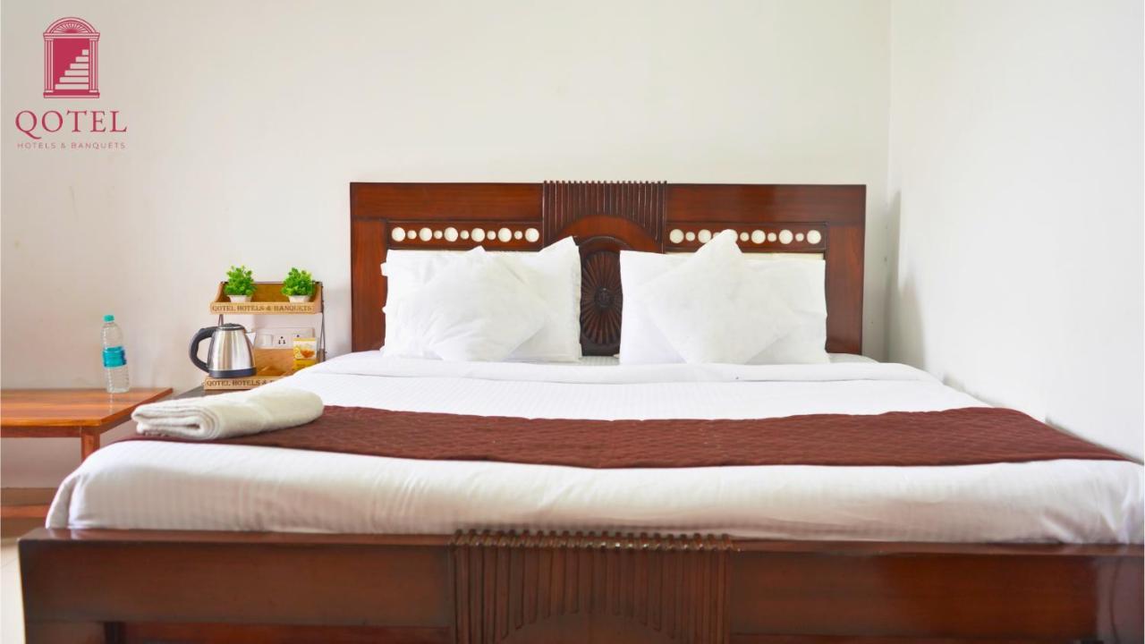 Hotel Qotel Hotel Peeragarhi-Near Peeragarhi Metro Station,Couple Friendly *