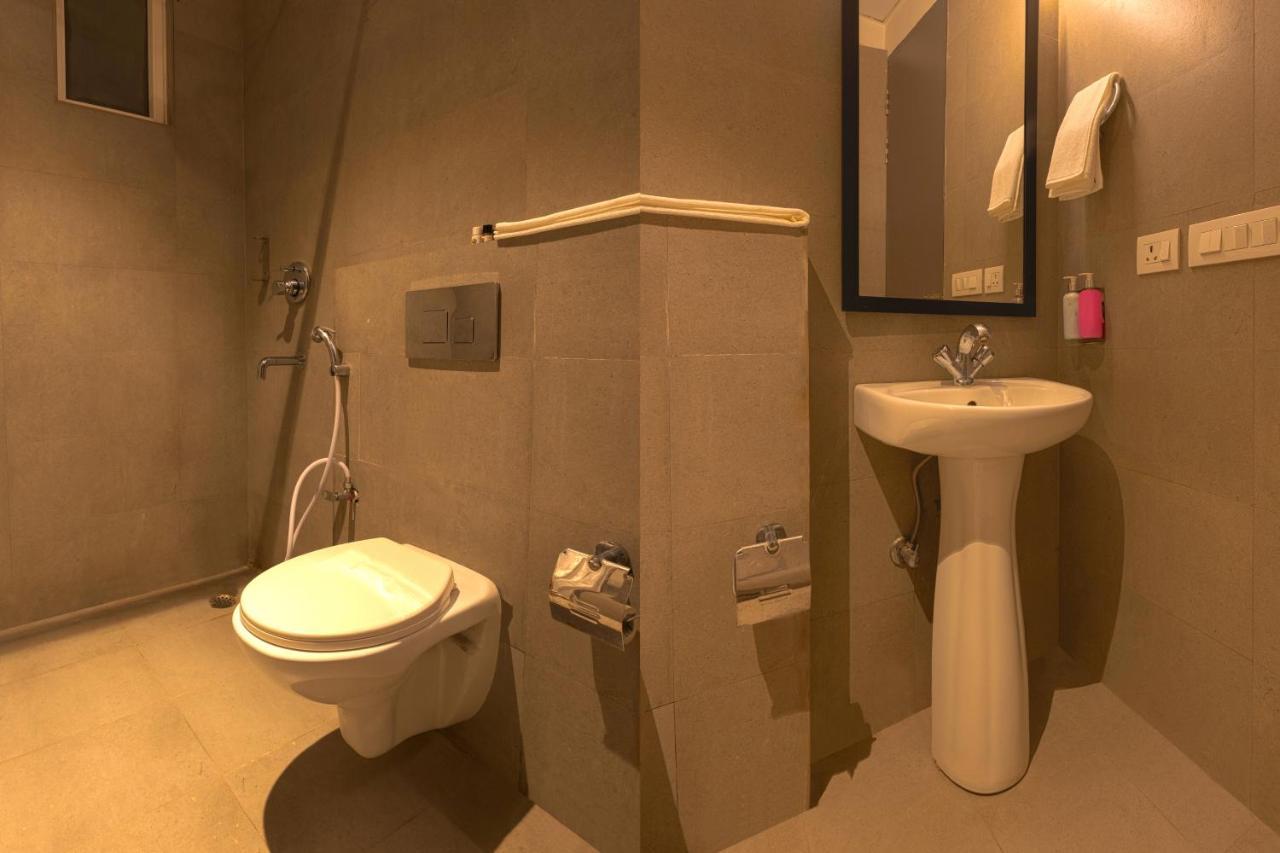 Hotel Tashree Delhi Airport 4*