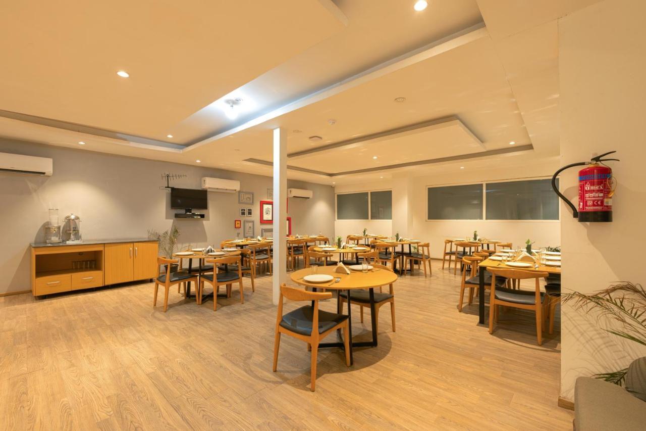 Hotel Tashree Delhi Airport