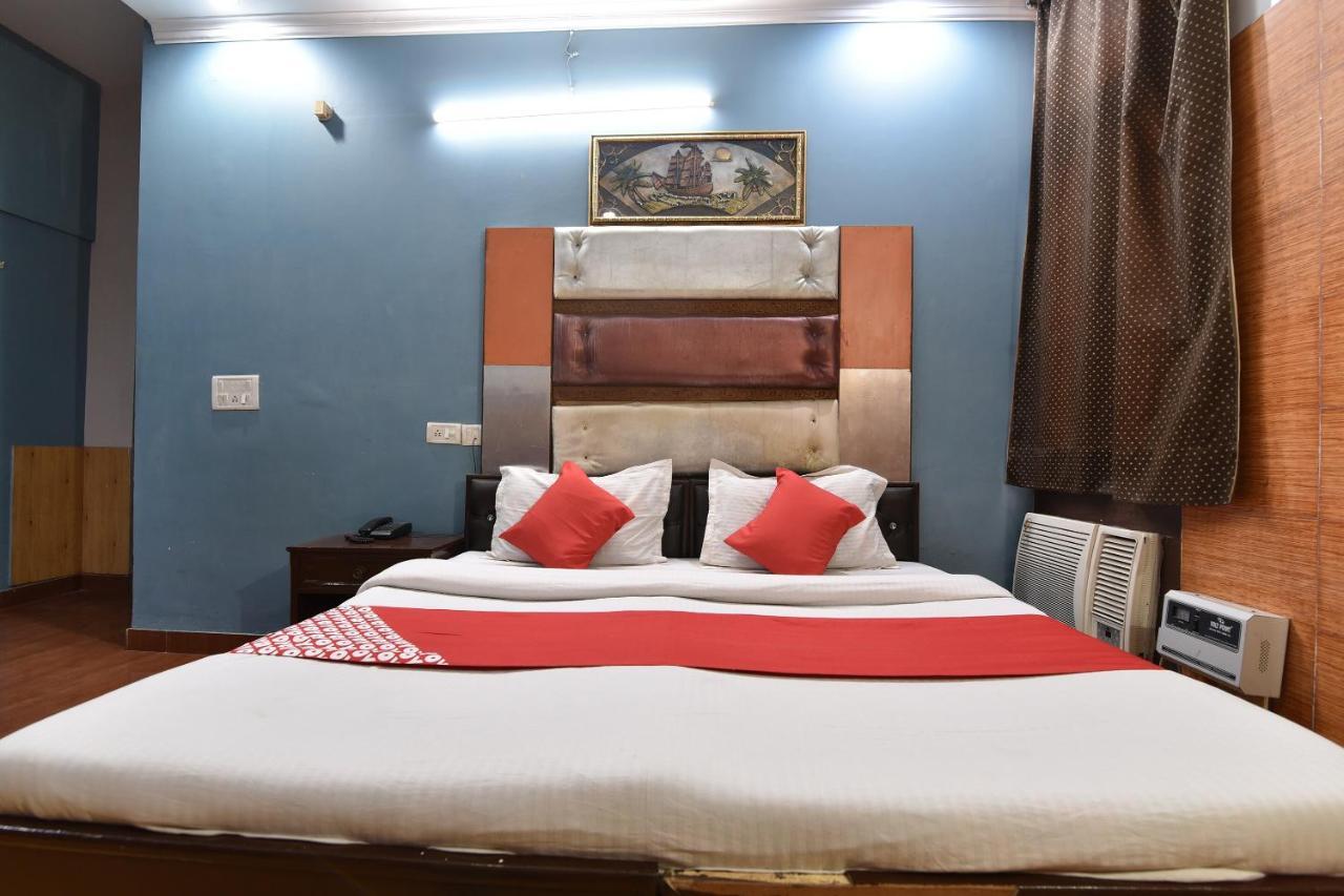 Hotel O Amar Residency New Delhi