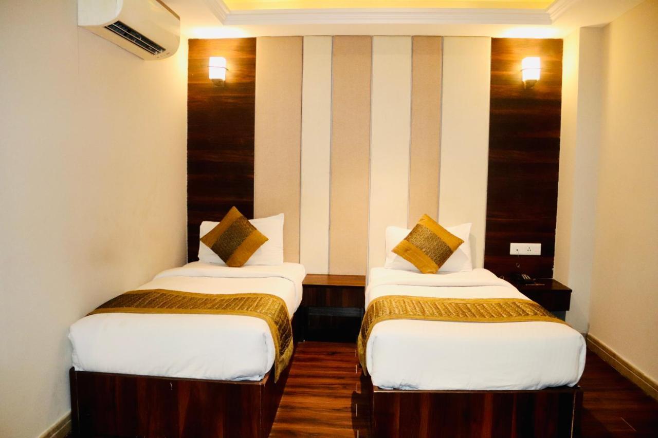 Hotel Magic Tree Karol Bagh Metro Station New