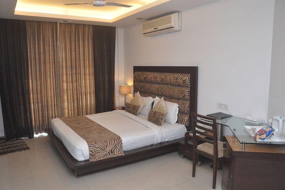 Hotel Fabexpress Le Grand 3*