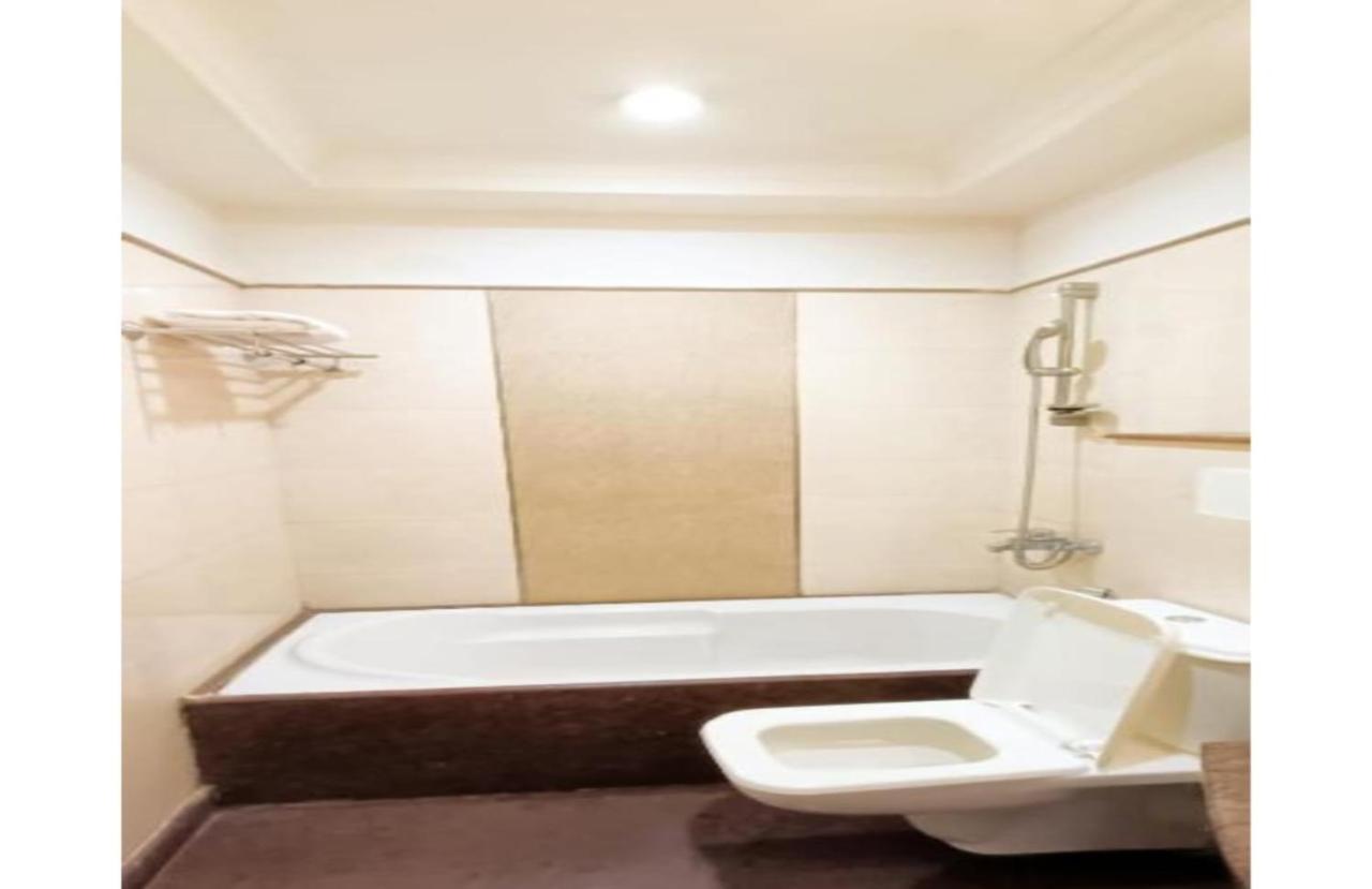 Imperial - Nehru Enclave 3*