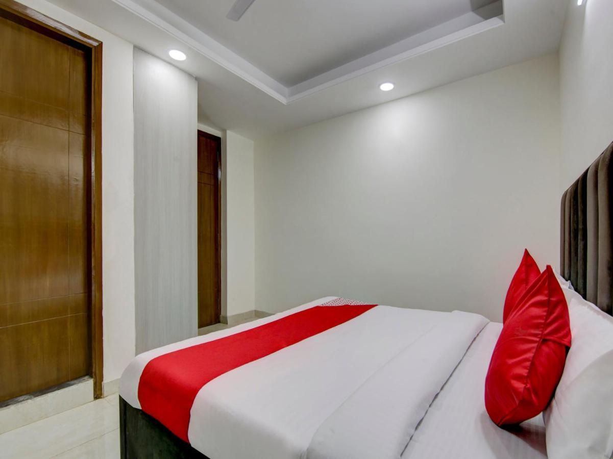 Oyo Flagship Thecapstone Hotel