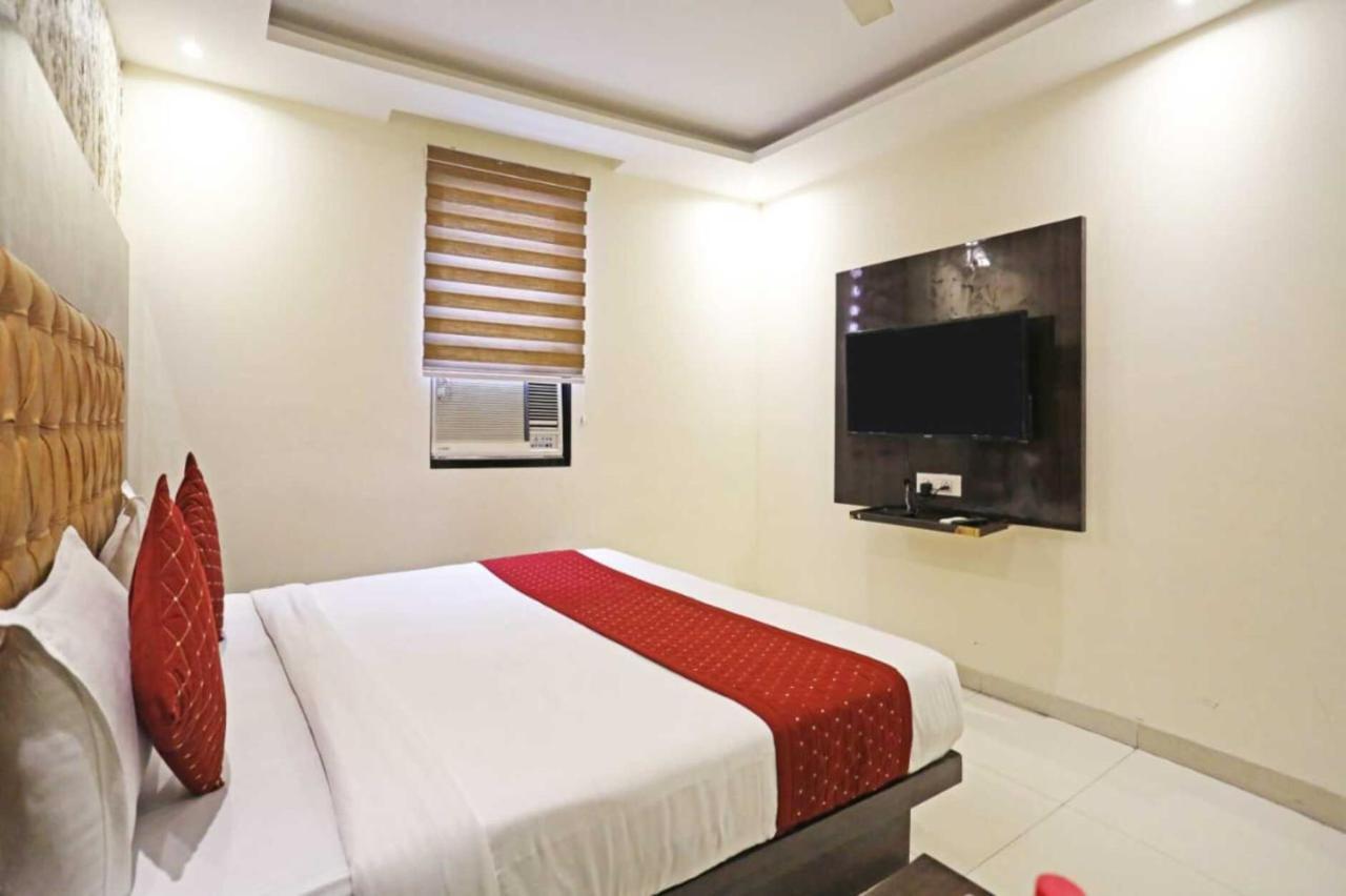 Hotel Iconic Near Delhi Igi Airport Nova Deli