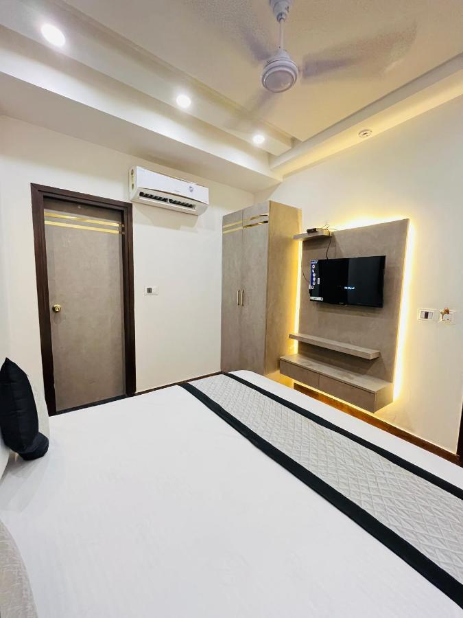 Hotel Red Stone - Near Railway Station - Paharganj Nova Deli