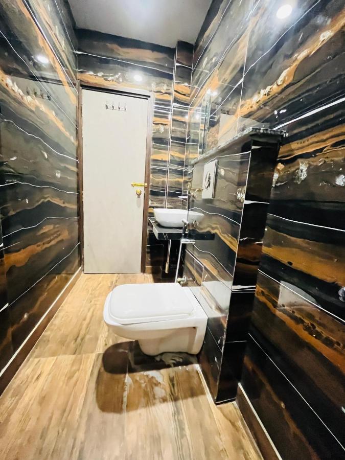 Hotel Red Stone - Near Railway Station - Paharganj