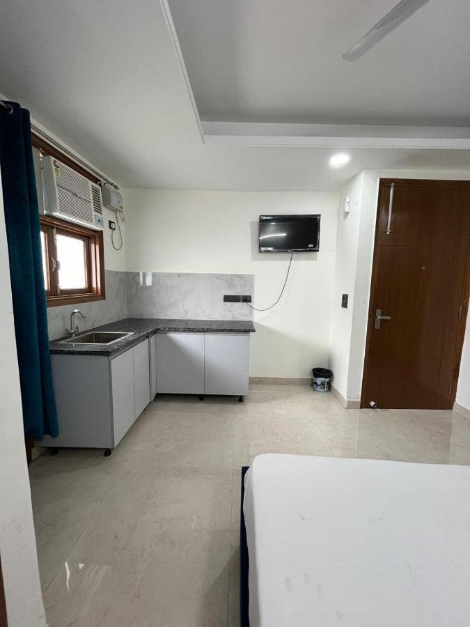 Hotel Aura-malviya Nagar 3*