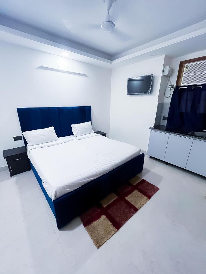 Hotel Aura-malviya Nagar New Delhi