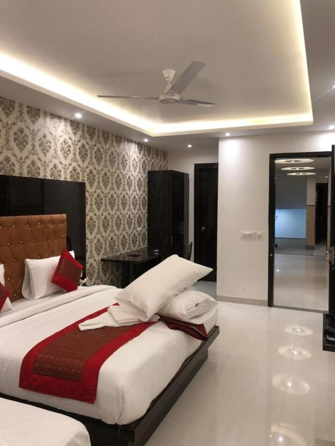 Iconic Near Delhi Igi Airport Hotel