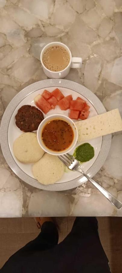 Hotel Iconic Near Delhi Igi Airport
