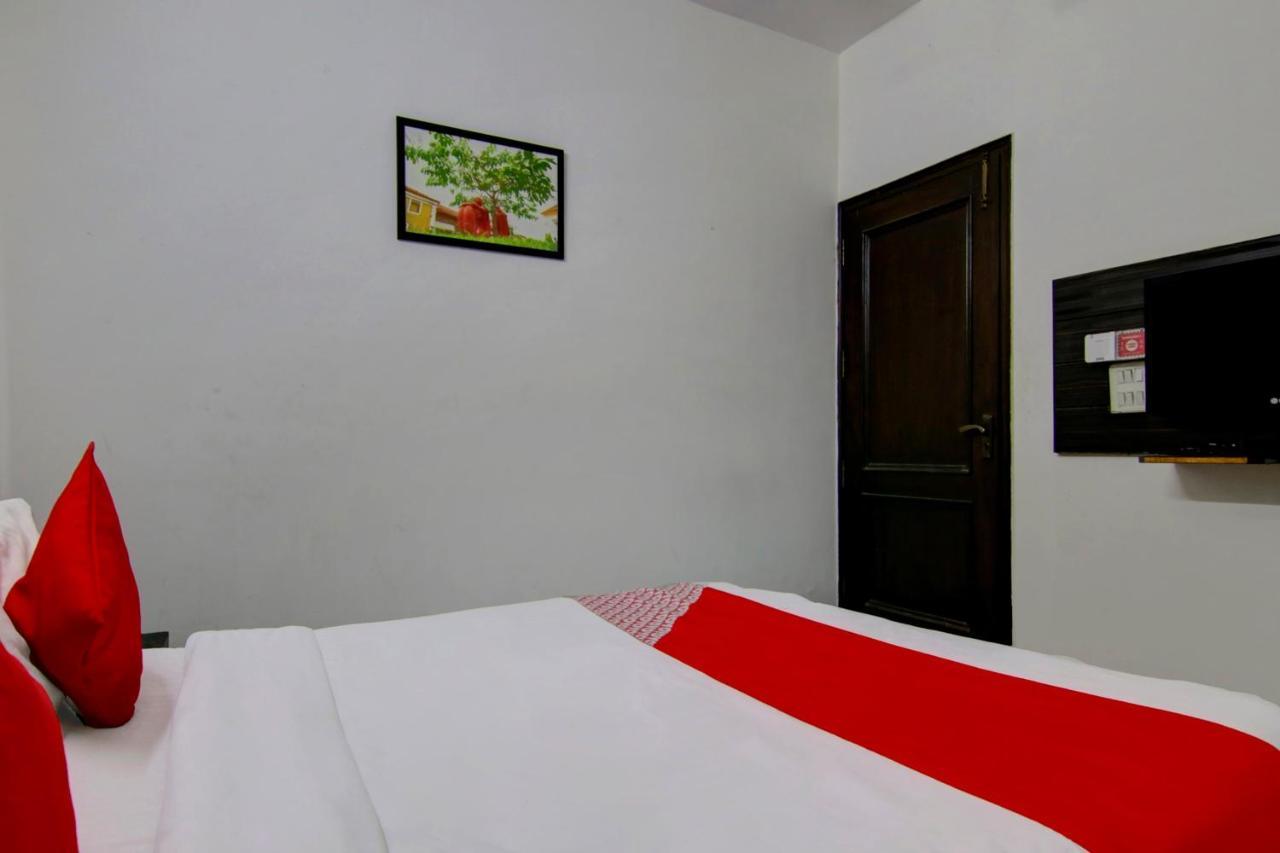 Oyo Delhi Near Nizamuddin Hotel Nova Deli
