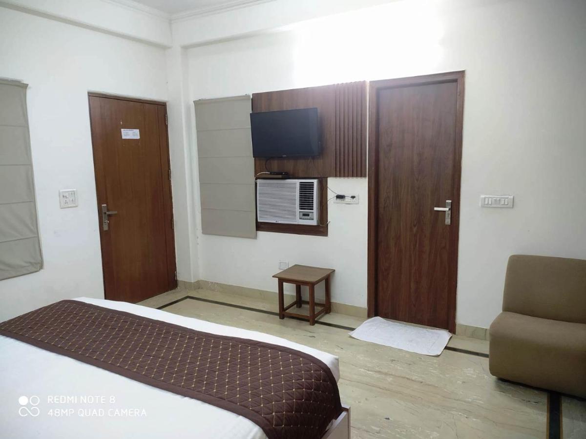 Soft Petal Residency Near Delhi International Airport Nova Deli
