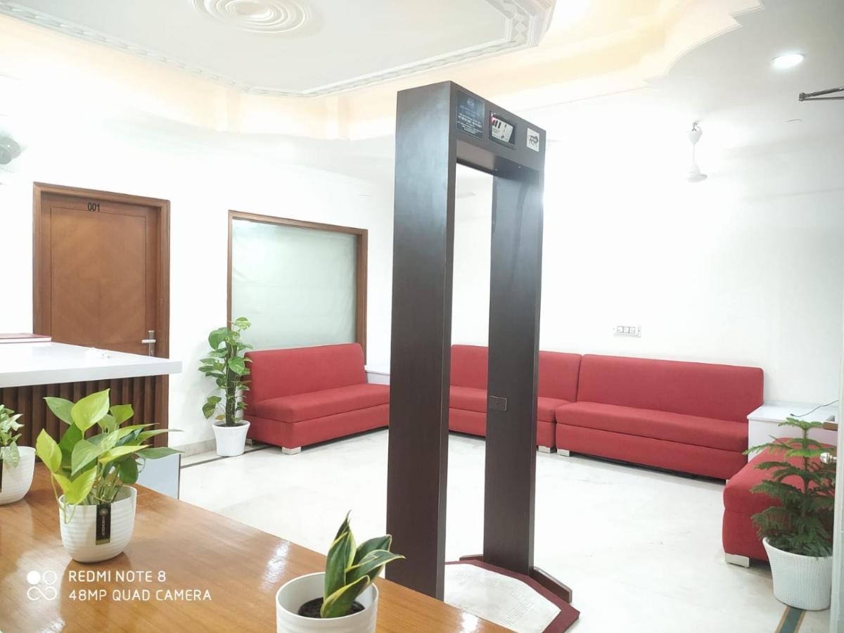 Soft Petal Residency Near Delhi International Airport Hotel