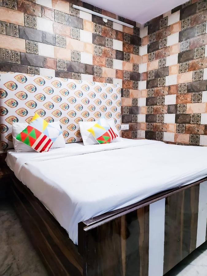 Roomshala 122 Park View - Near Adarsh Nagar