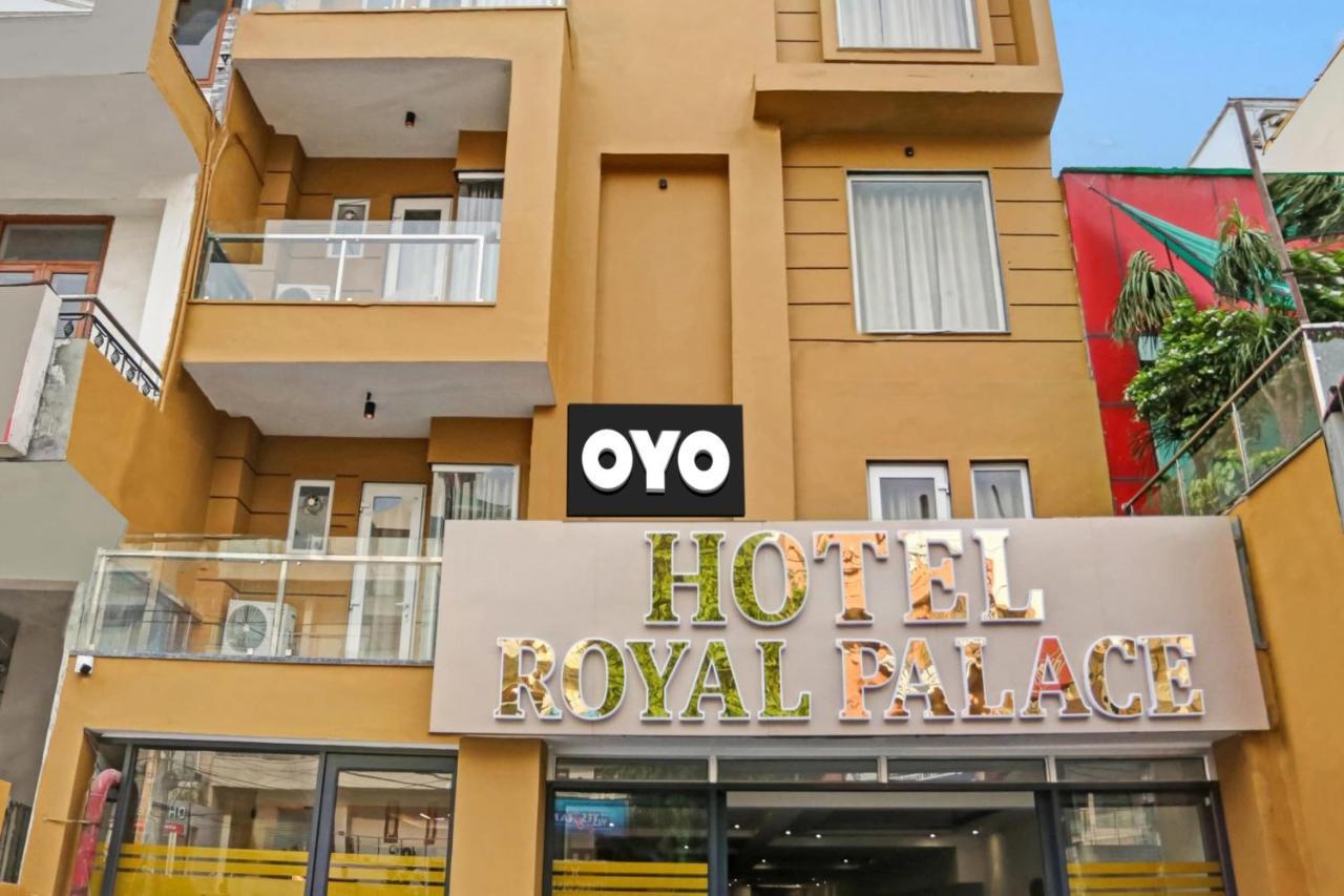 Hotel Oyo Flagship 81255 Royal Palace 3*