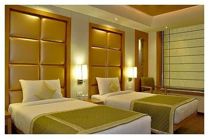 Hotel Almondz