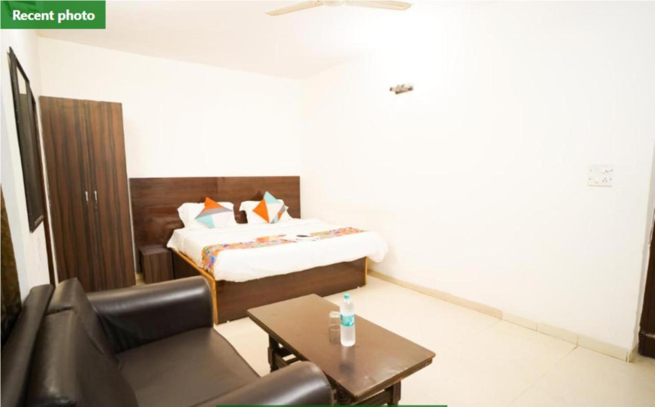 The Oscar - Kailash Colony Hotel