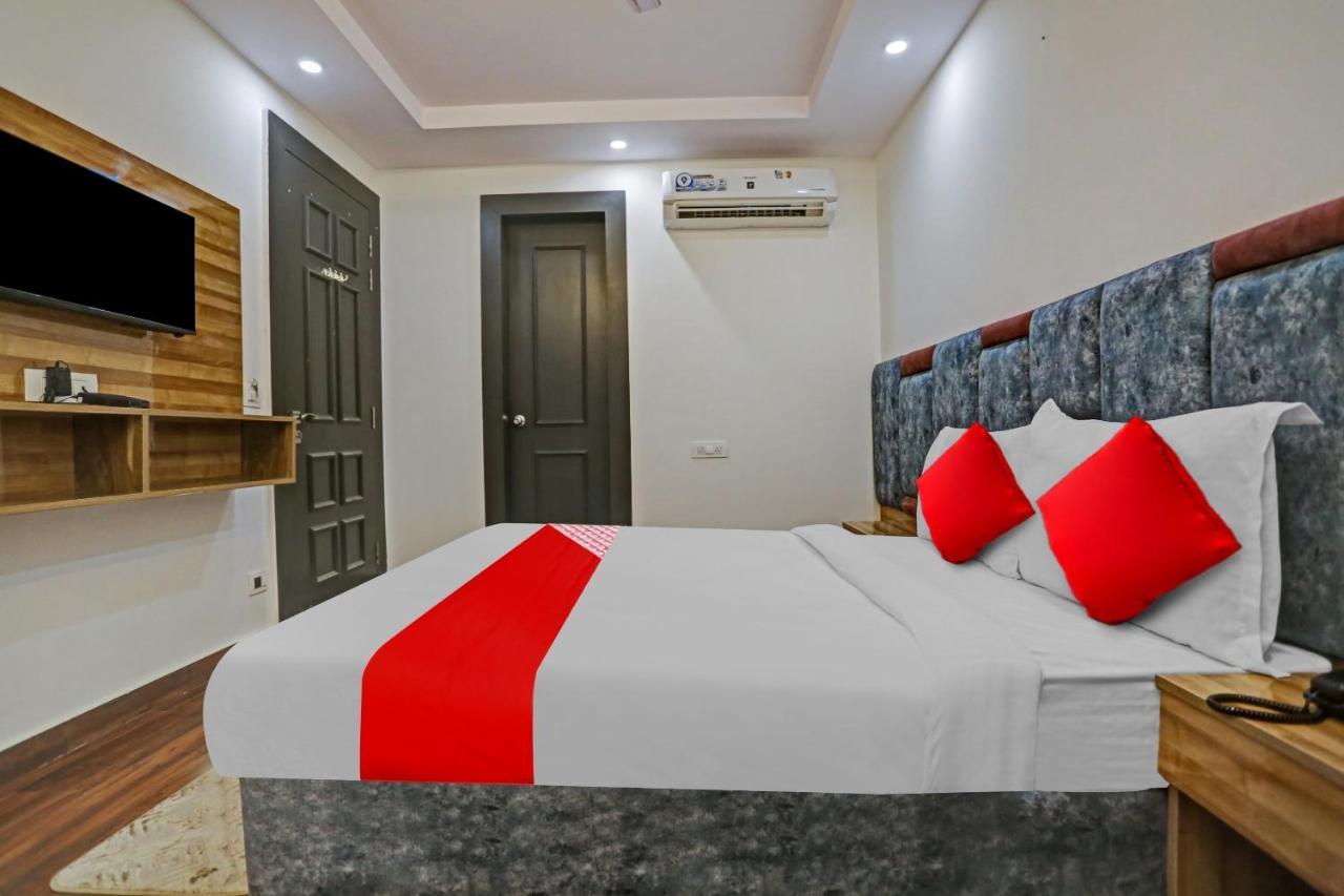 Hotel Oyo Flagship 81255 Royal Palace