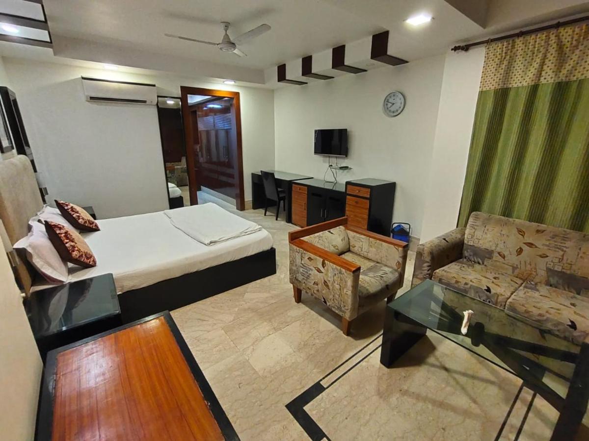 Hotel Feb Residency