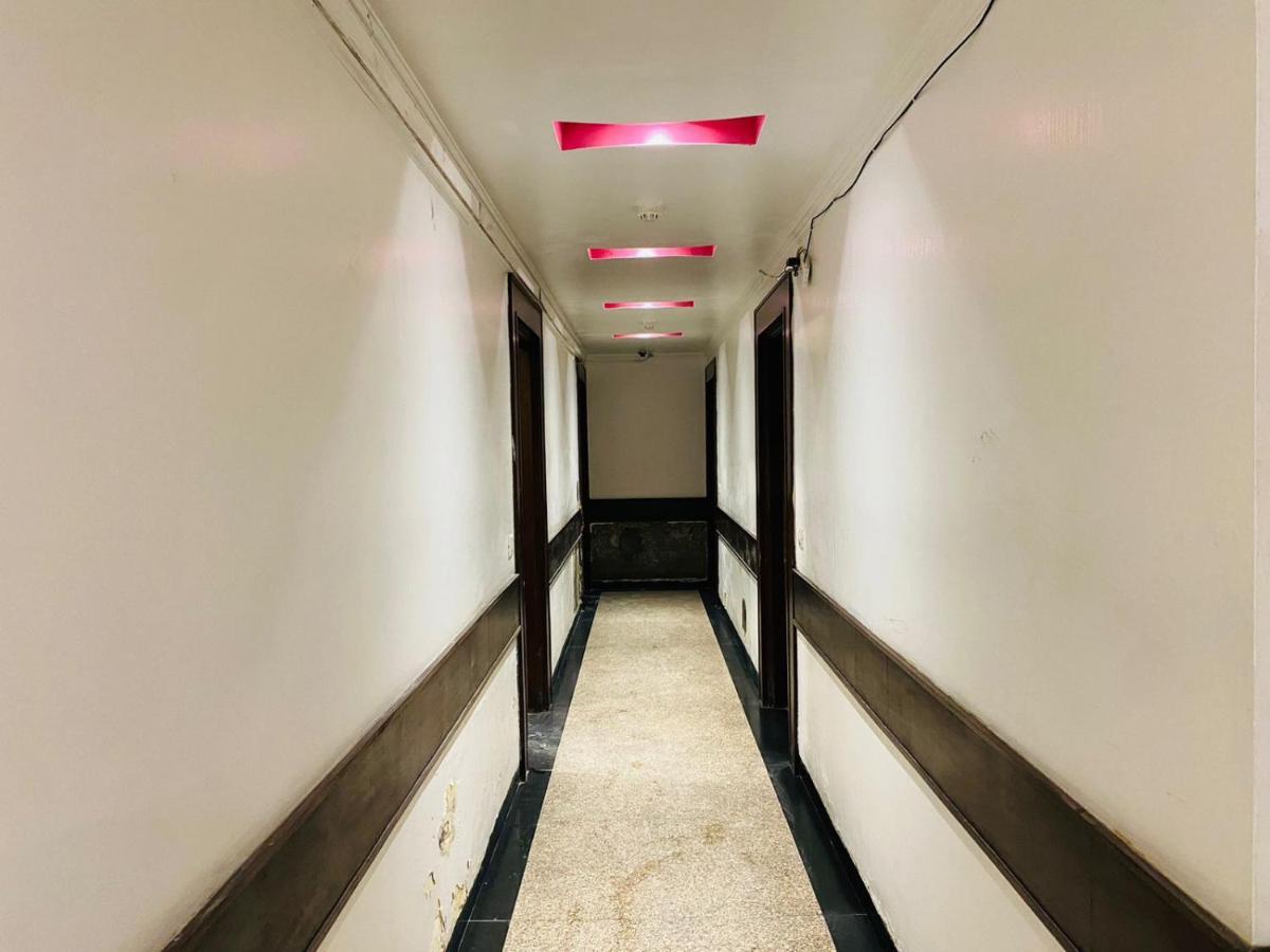 Qotel Pitampura Couple Friendly Hotel Delhi (National Capital Territory of India)