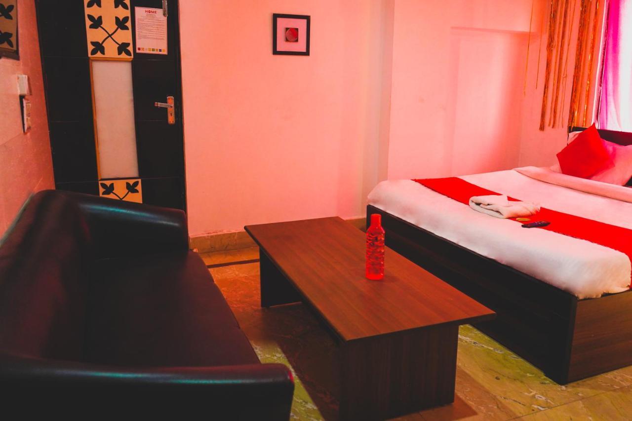 Hotel Roomshala 124 Royal Rohini - Sector 16