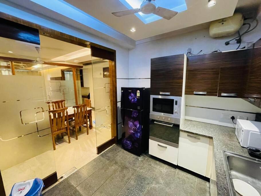 Apartment Fortune Service 4bhk D-163 Saket New Delhi