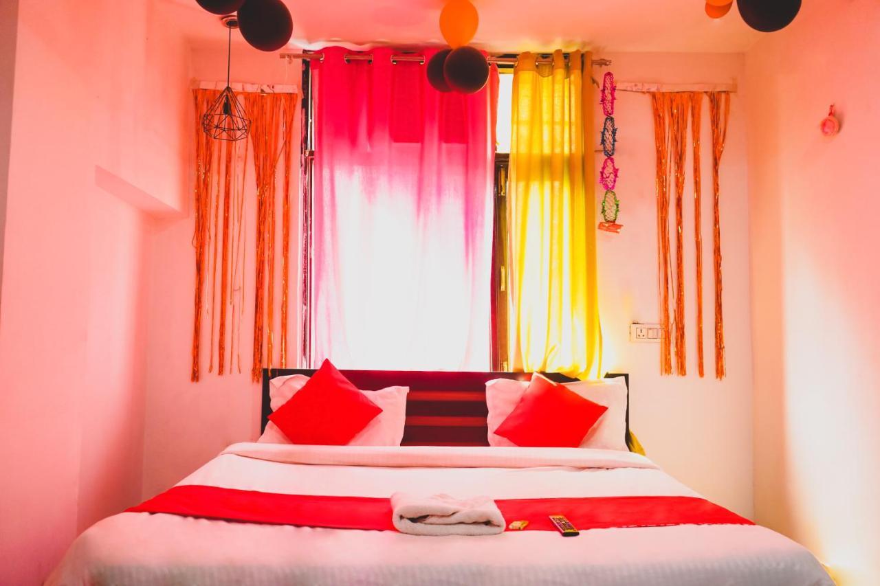Roomshala 124 Royal Rohini - Sector 16