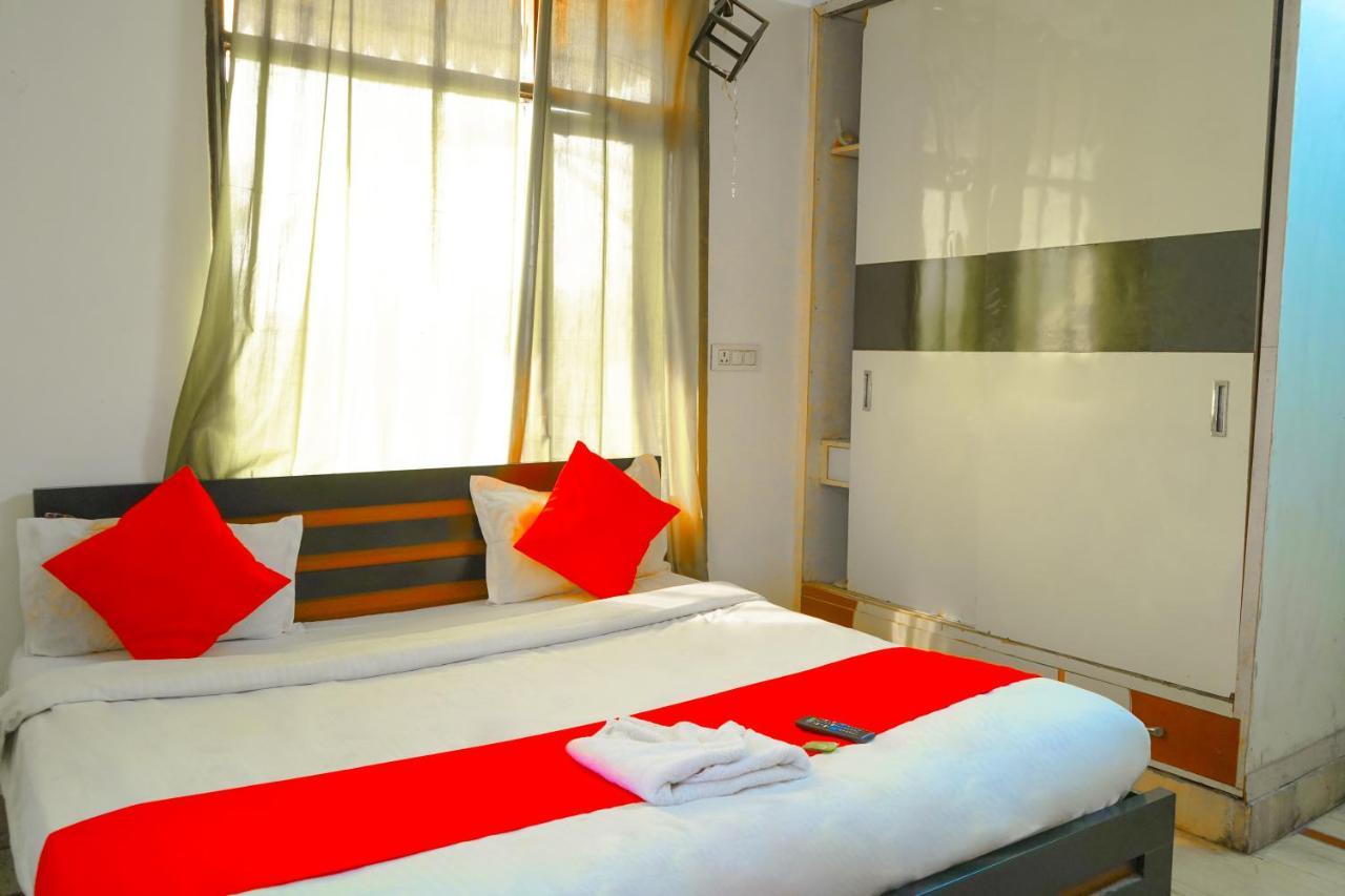 Roomshala 124 Royal Rohini - Sector 16