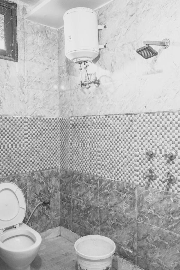 Roomshala 122 Park View - Near Adarsh Nagar 3* New Delhi