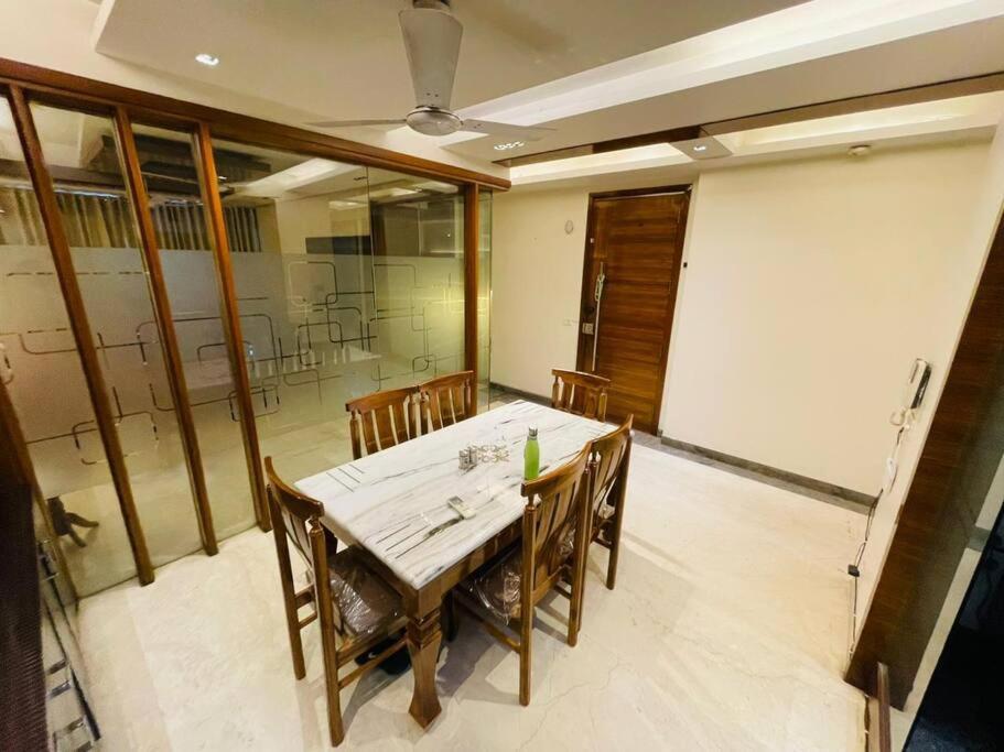 Fortune Service 4bhk D-163 Saket Apartment