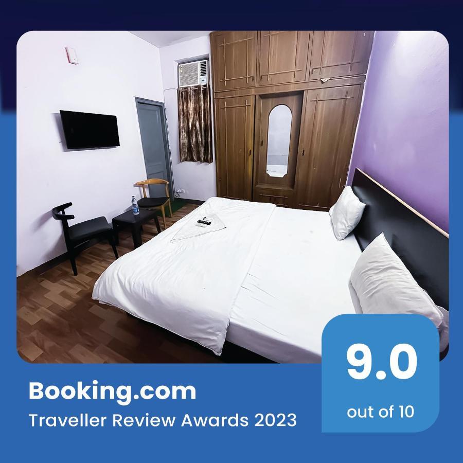 Hotel Roomshala 119 Jps Near Pvr Vikas Puri Nova Deli