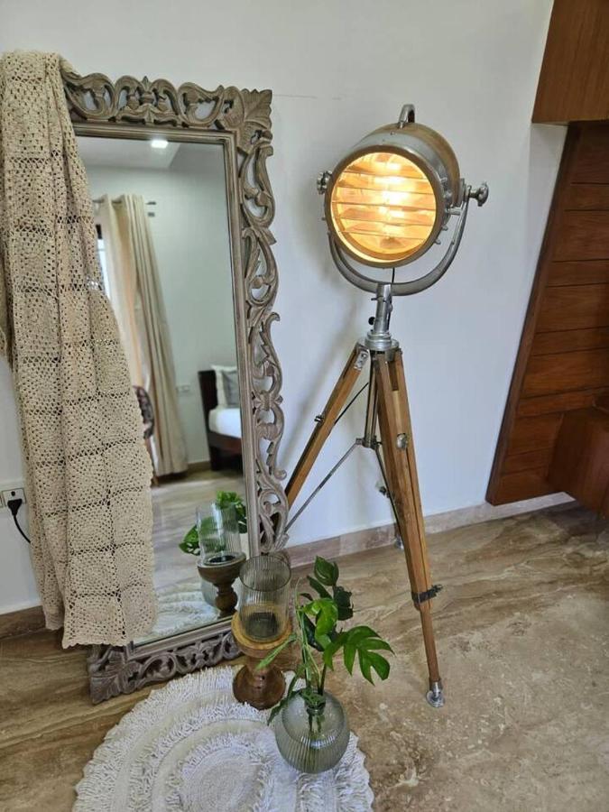 South Delhi, Artistic 4bhk - Vasant Kunj By Maple Key * New Delhi