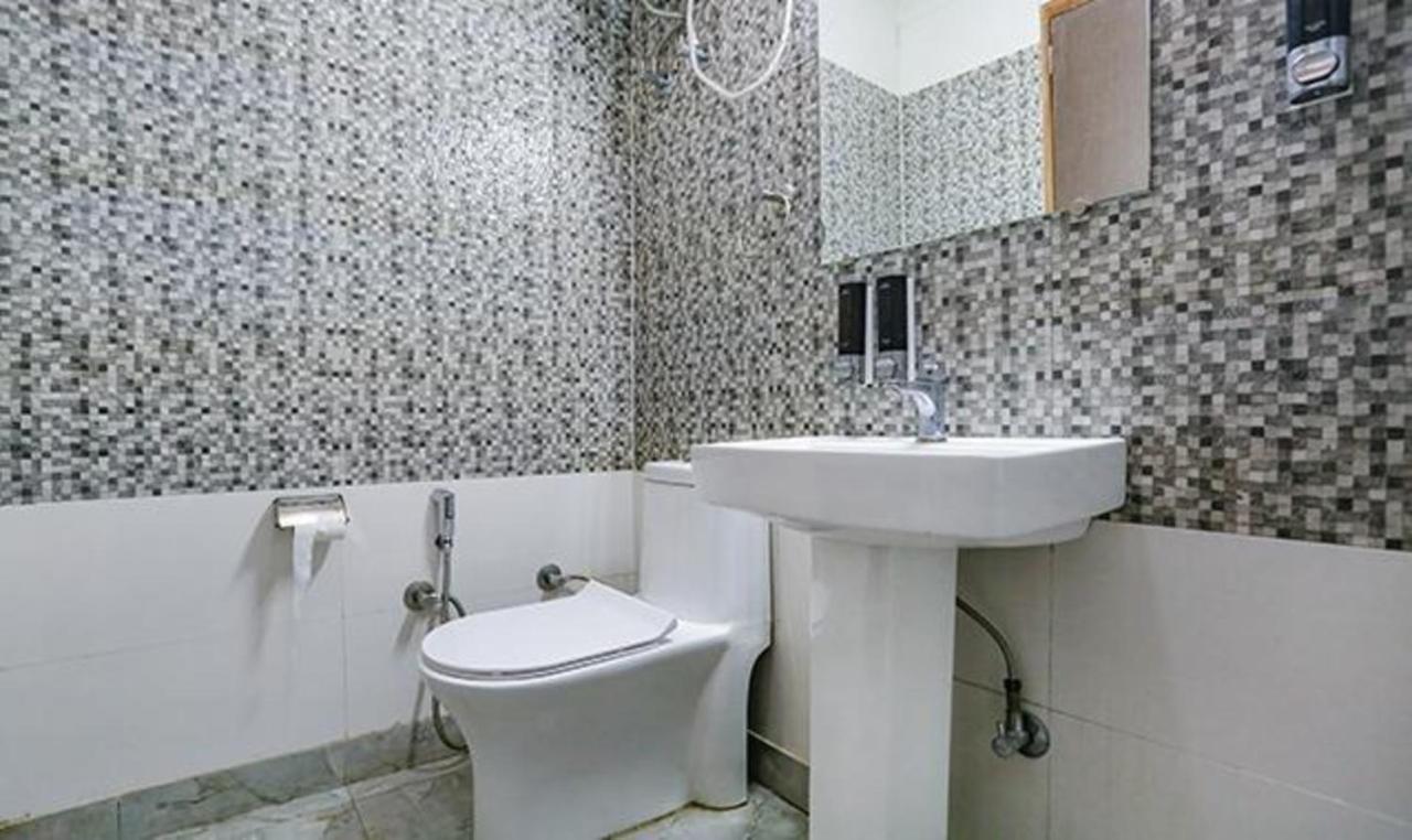 Fabhotel F9 Prime Executive Paschim Vihar New Delhi