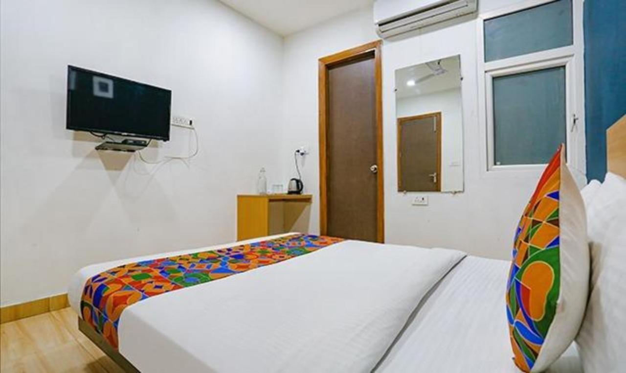 Hotel Fabhotel F9 Prime Executive Paschim Vihar 3*
