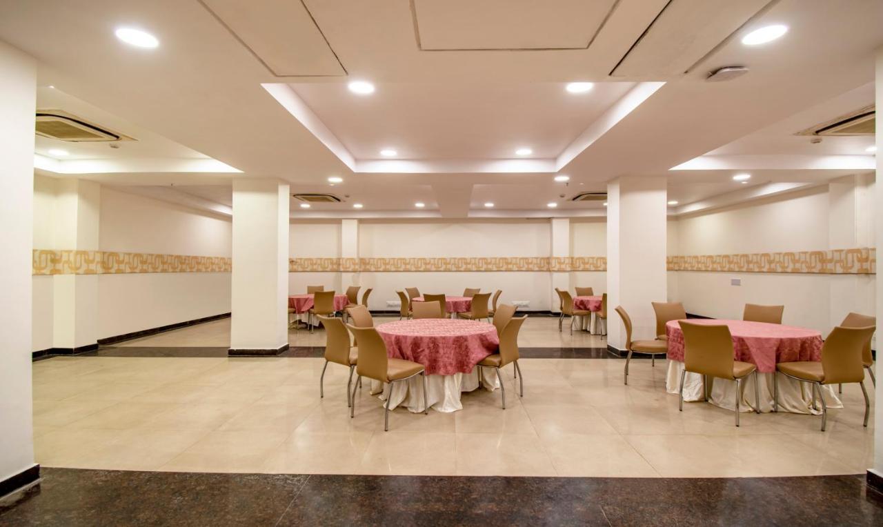 Hotel Treebo Premium Rose Mallow Nova Deli