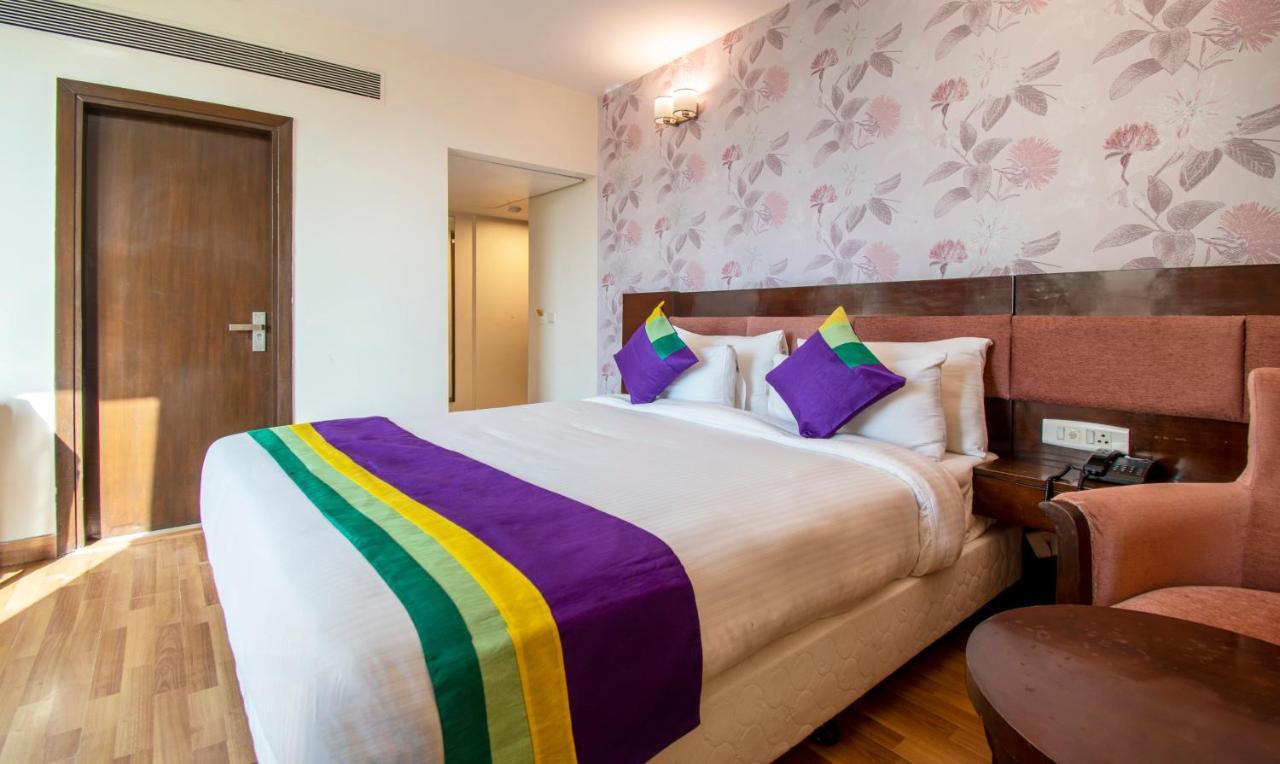 Hotel Treebo Premium Rose Mallow Nova Deli