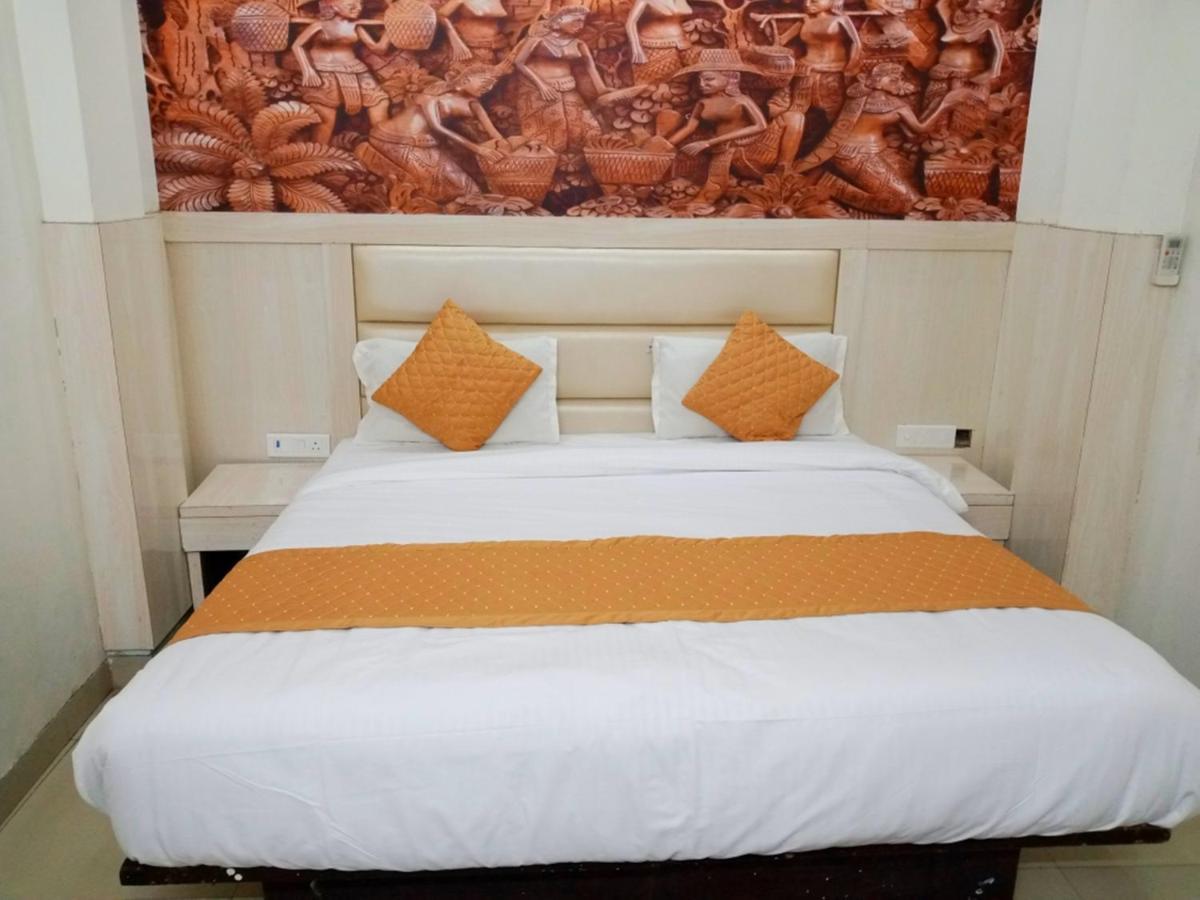 Royal Plaza 3*