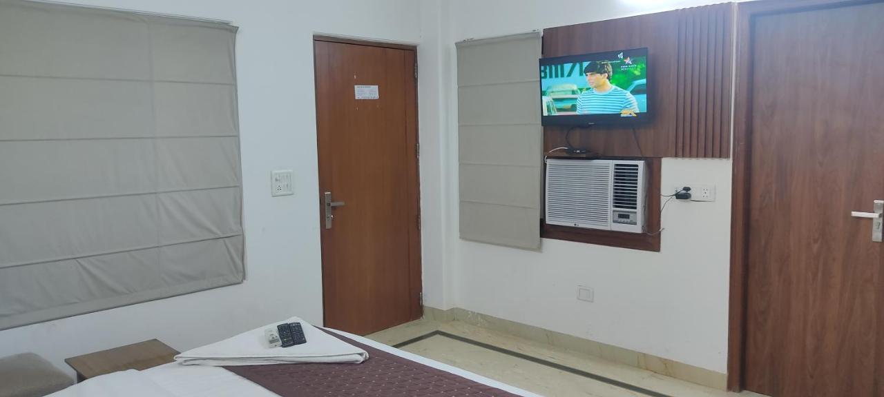 Hotel Soft Petal Residency Near Delhi International Airport Nova Deli