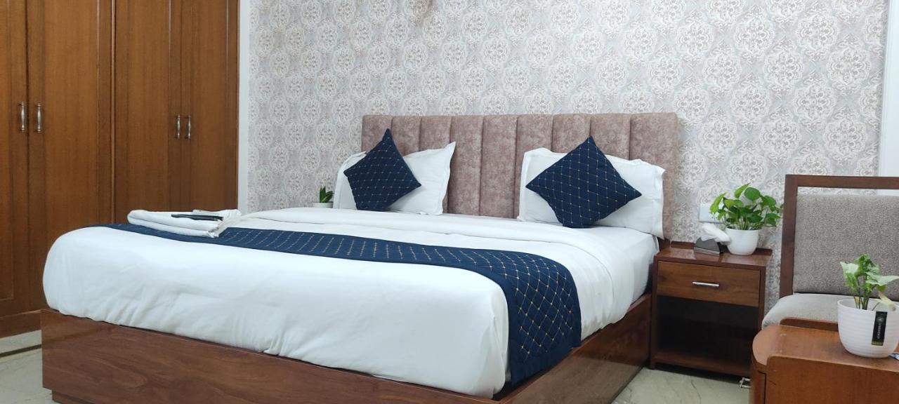 Hotel Soft Petal Residency Near Delhi International Airport 3*