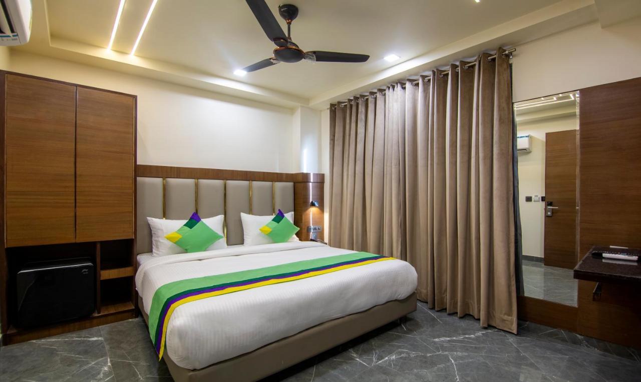 Treebo Royal Comfort Hotel