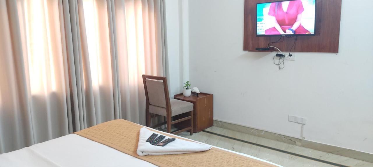 Soft Petal Residency Near Delhi International Airport 3*