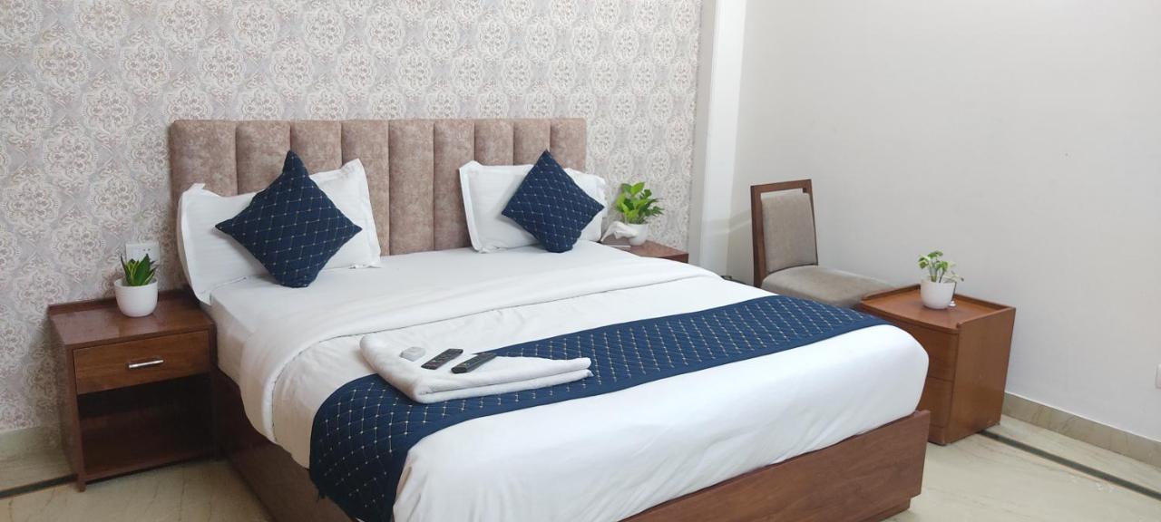 Soft Petal Residency Near Delhi International Airport Hotel 3*