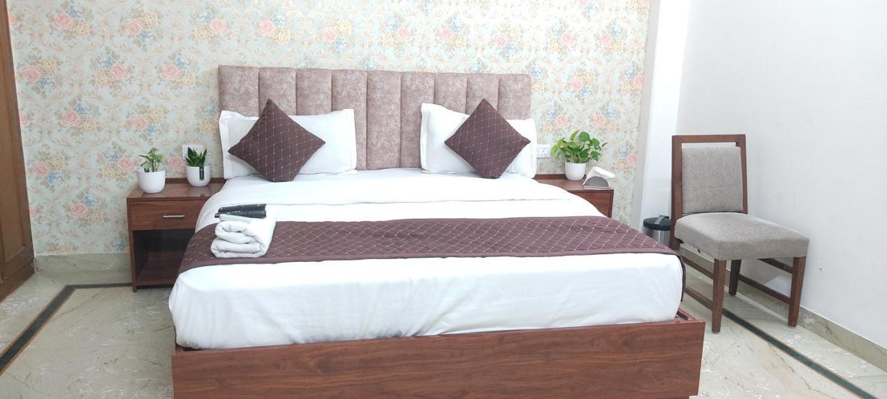 Hotel Soft Petal Residency Near Delhi International Airport Nova Deli