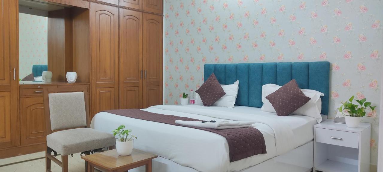 Soft Petal Residency Near Delhi International Airport Hotel 3*