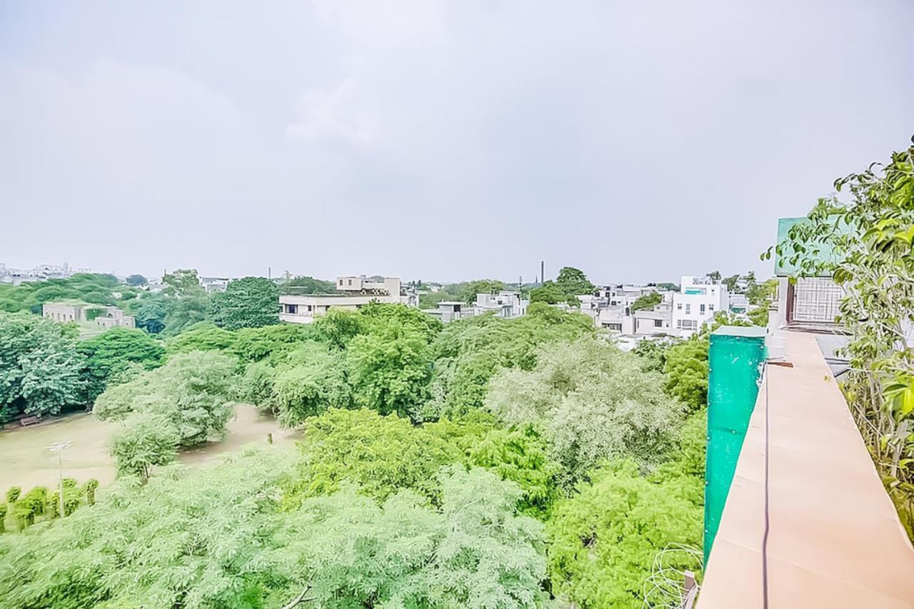Hotel Roomshala 111 Cosy Nook - Hauz Khas 3*
