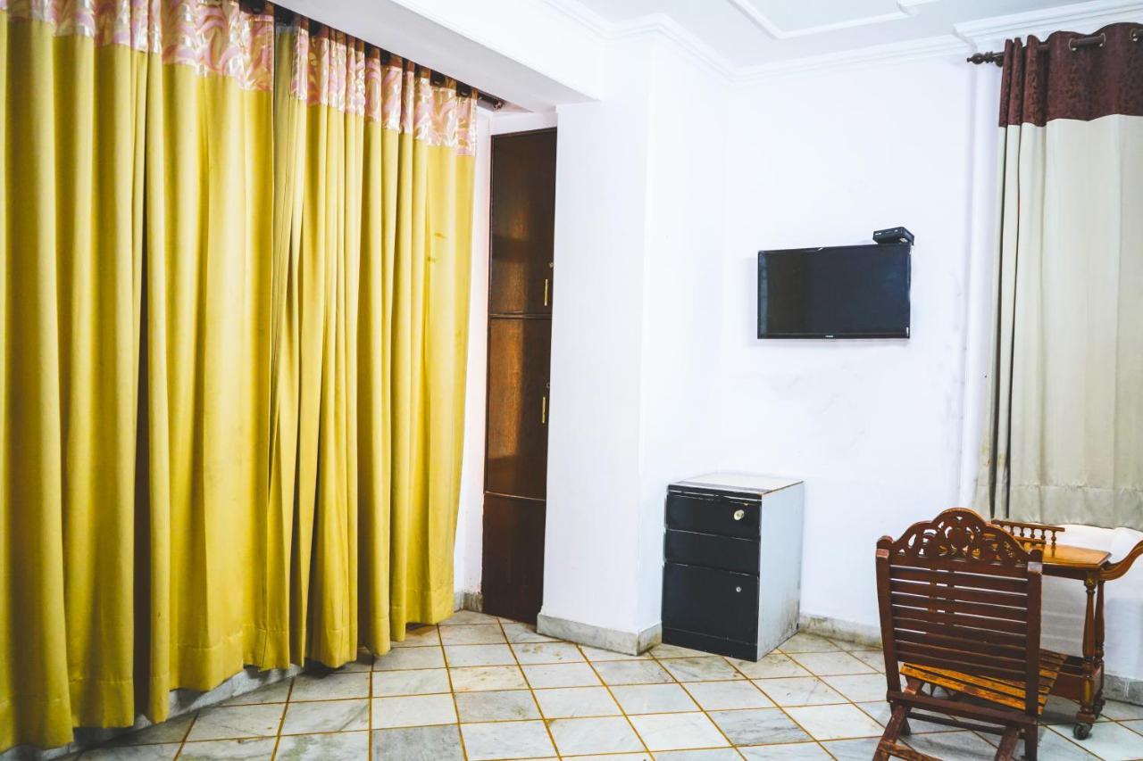 Iconic Stays Near Ganga Ram Hospital