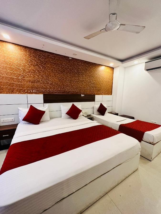 Hotel Palm Majestic At Airport 3*