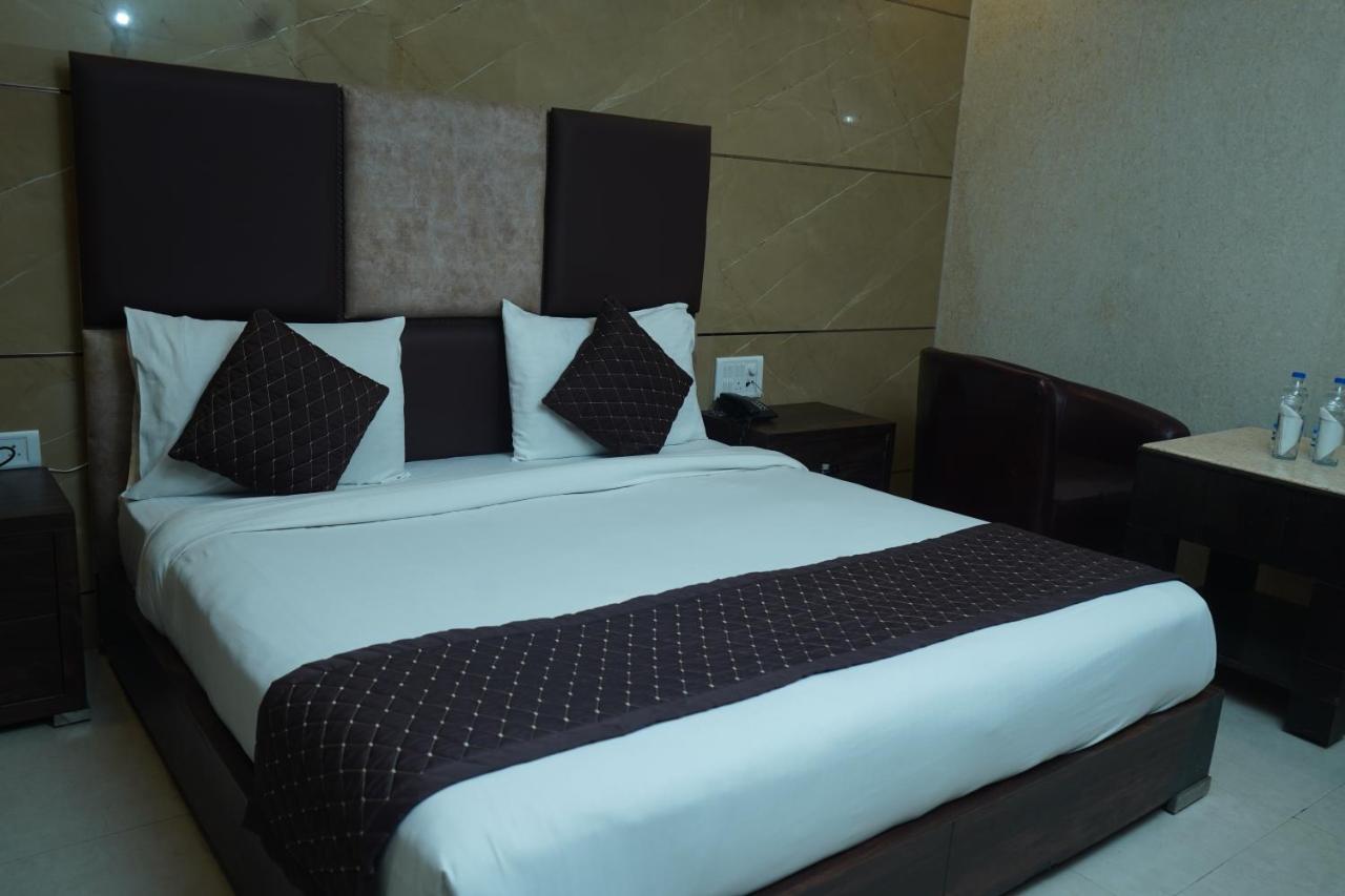 Hotel O Delhi, Near Metro Station Karol Bagh 3*