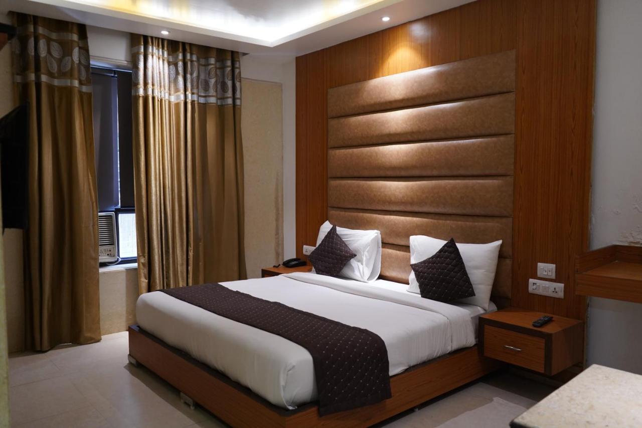 Hotel O Delhi, Near Metro Station Karol Bagh Nova Deli